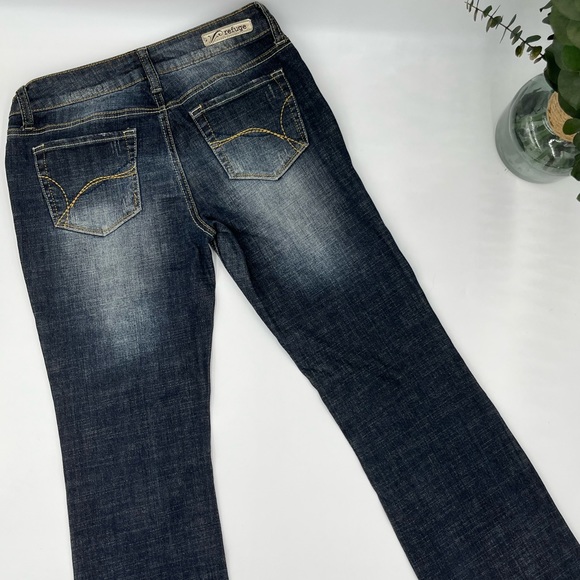 Refuge Woman’s Bootcut Jeans woman’s Size 6L - Picture 2 of 4